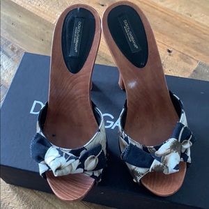 Dolce & Gabbana shoes 36 5” heel